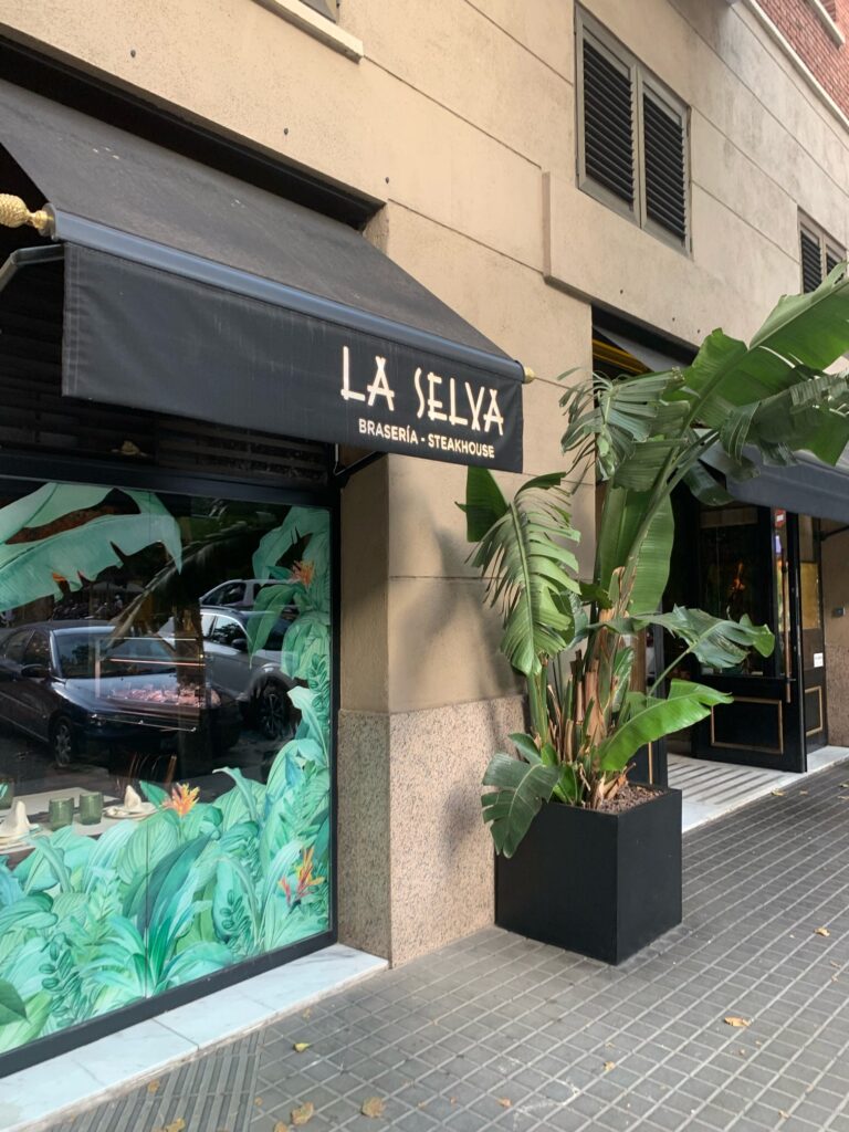 バルセロナのステーキ屋さん「La Serva」
