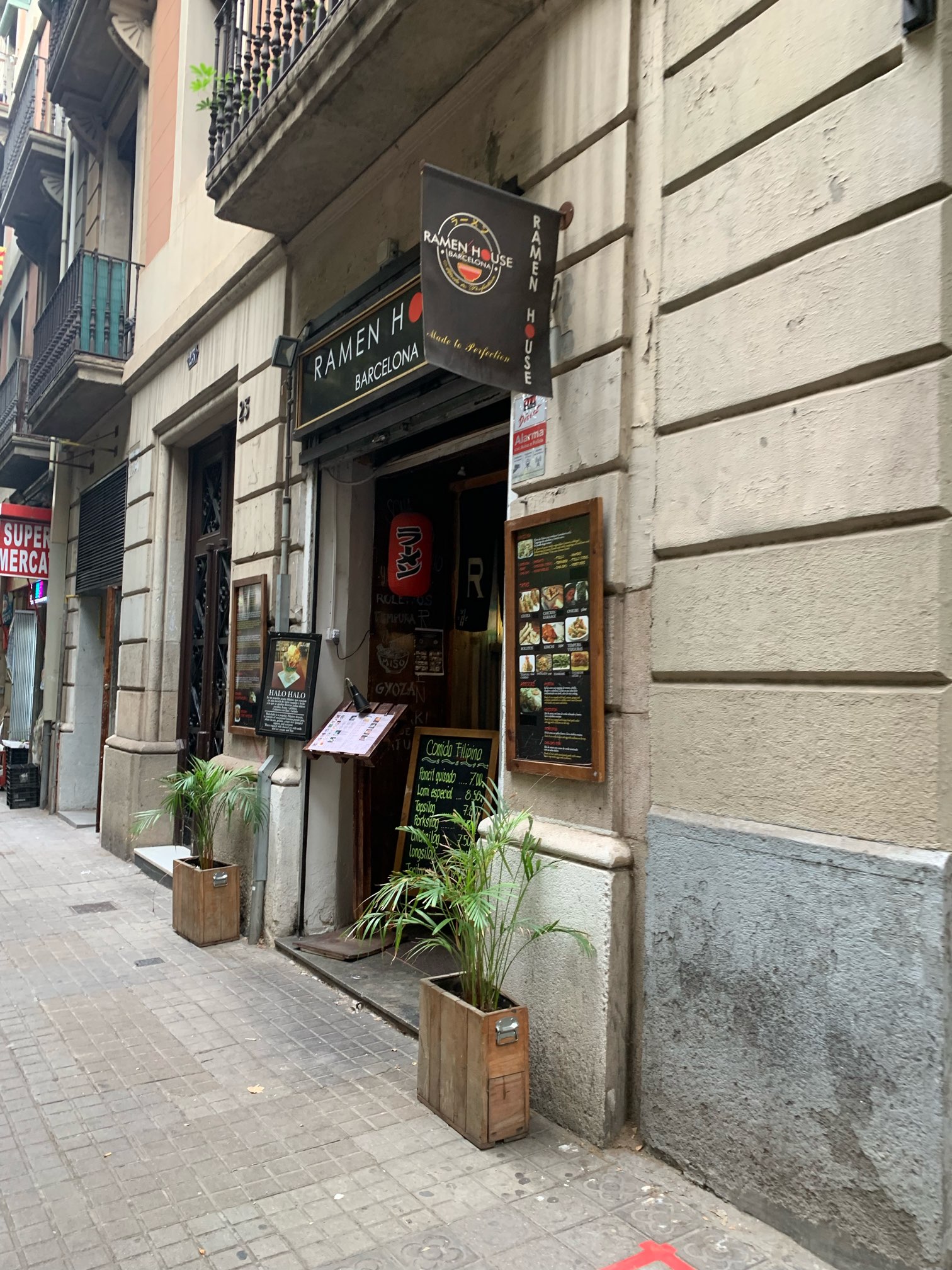Ramen House Barcelonaで和食を食べる
