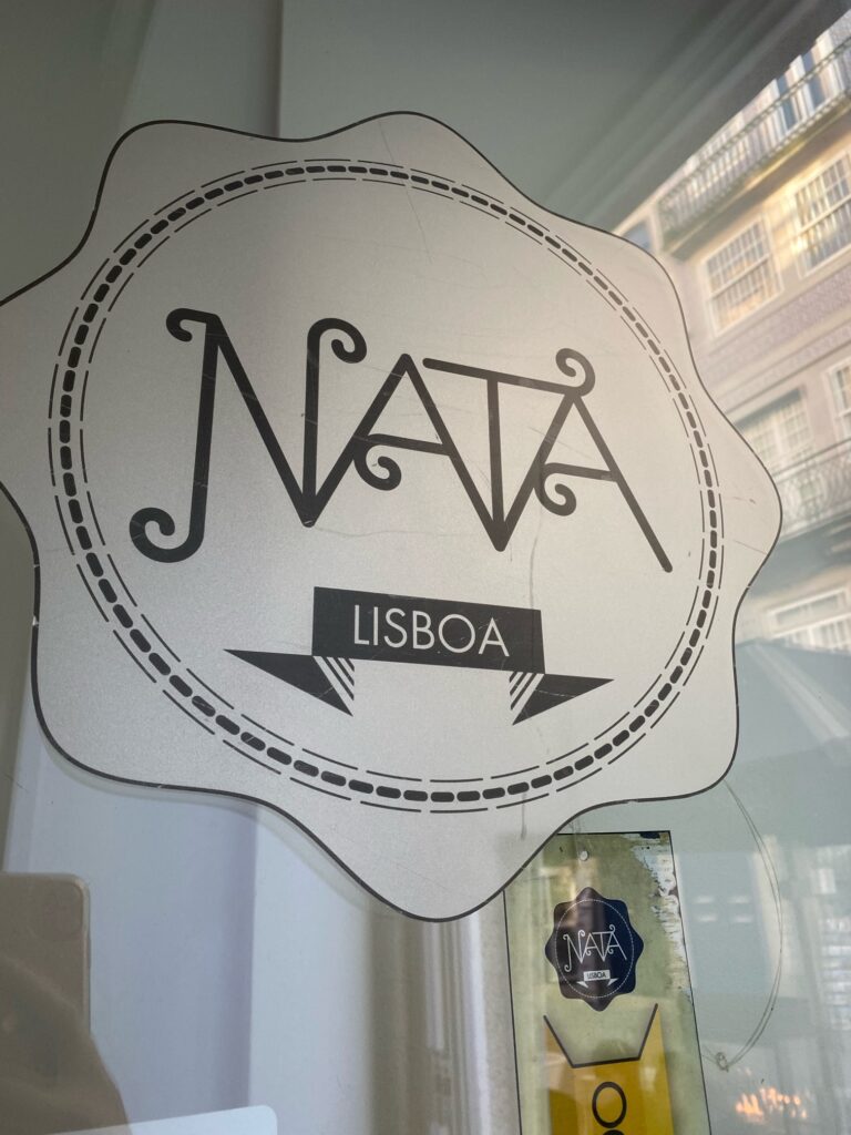 ポルトガル全土にあるチェーン店「Nata Lisboa」にもエッグタルトあり