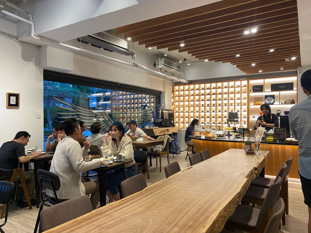 マイセン食器が素敵な大直のカフェ「波赫士領地精品咖啡館」•初台湾コストコ