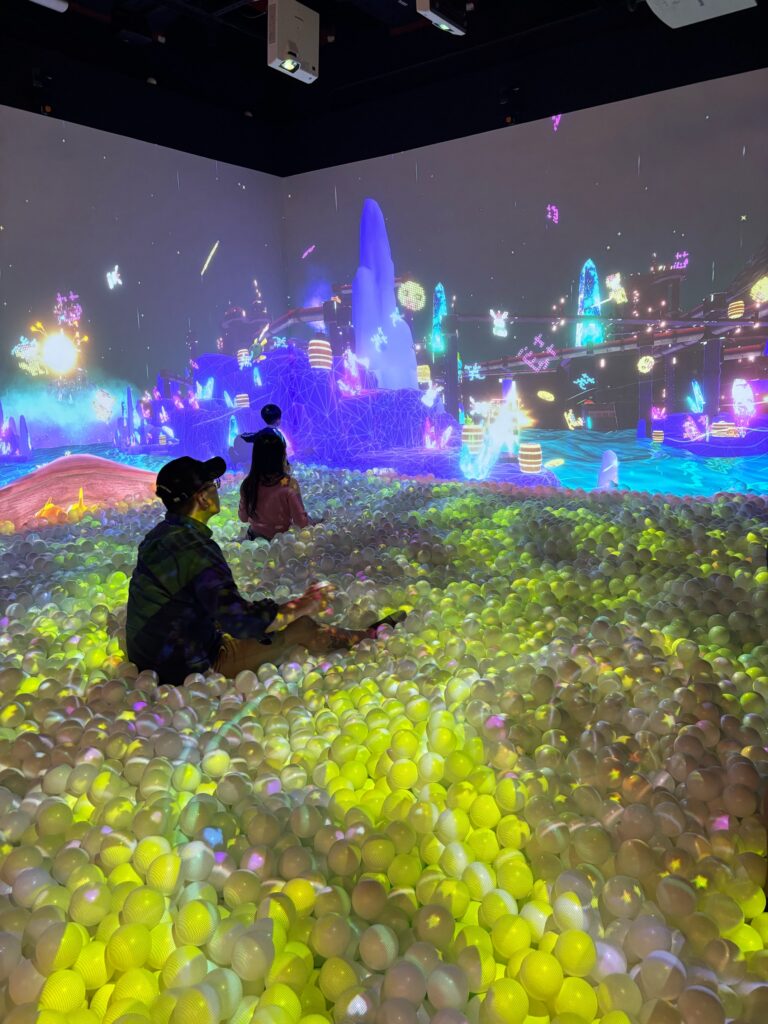 台湾の台北から近い林口にある三井アウトレット、新館にできた「Little planet」子ども遊び場に行ったよ
